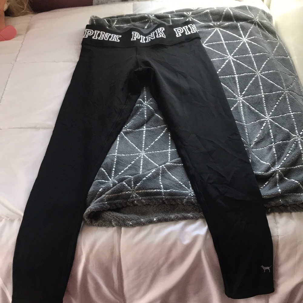 Victoria’s Secret PINK yoga pants
